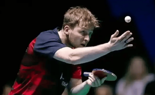 对年轻队伍 对年轻队伍