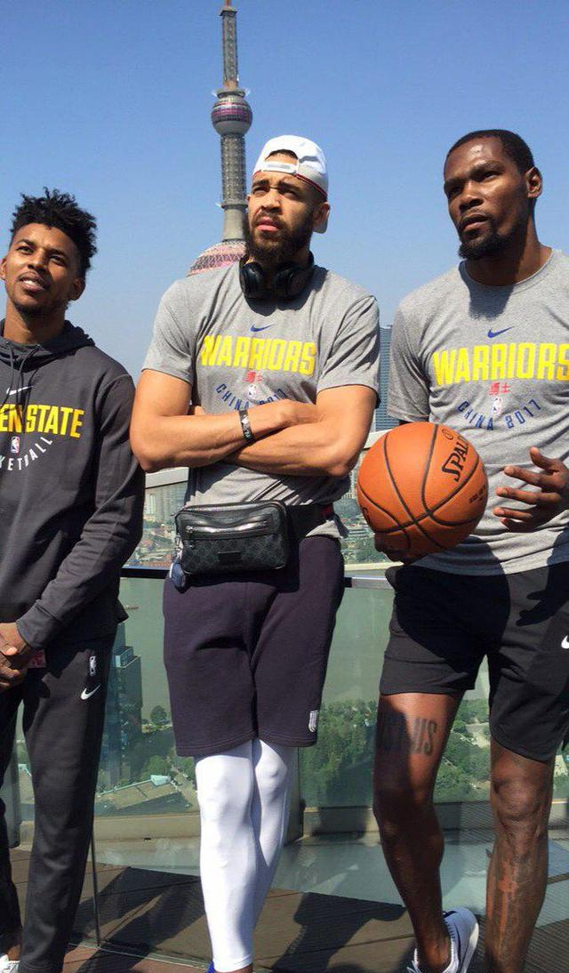 综合来看 综合来看